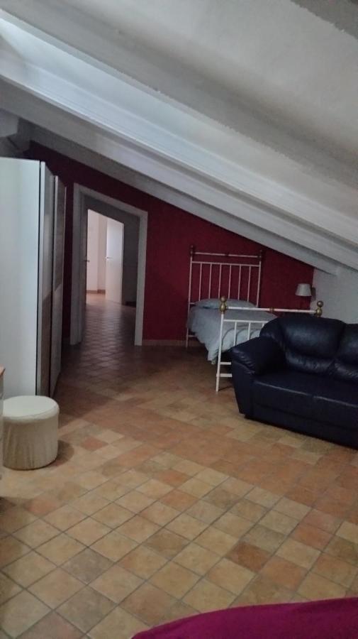 Ferienwohnung Mansarda Viti - Sguardo Su Frontone - Exterior foto
