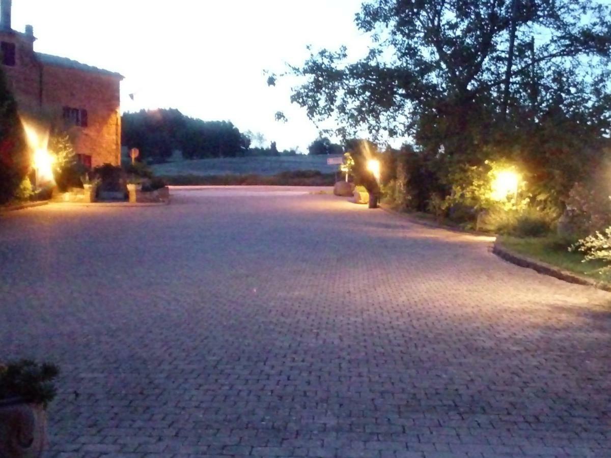 Ferienwohnung Mansarda Viti - Sguardo Su Frontone - Exterior foto